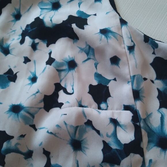 Apt. 9 Floral Pattern Lightweight Mesh High Low Sleeveless Blouse Women's Medium - Picture 14 of 14